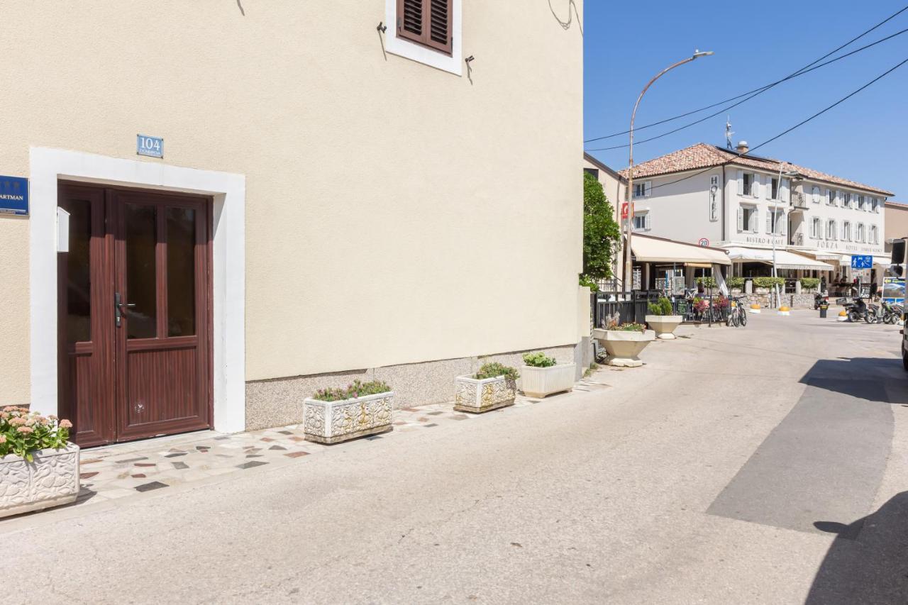 Apartments Marin With Sea View Baska  Exterior photo